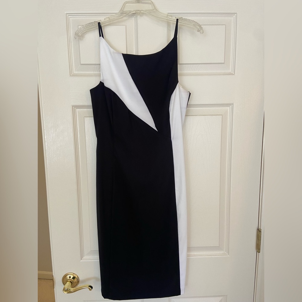 City Triangles black and white geometric dress.